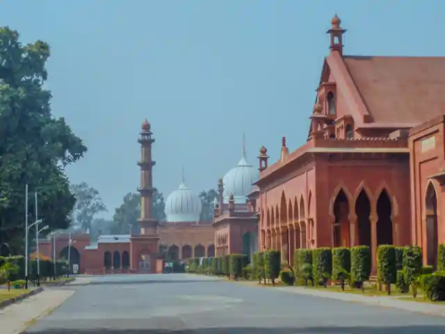 Aligarh Taxi Service - Car Rental and Outstation Cab Booking