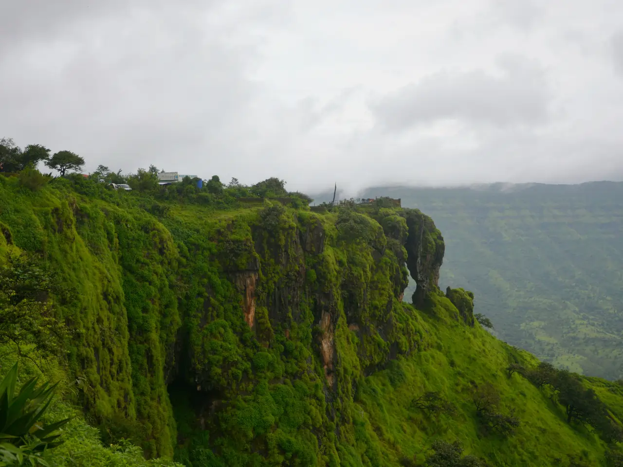 Mahabaleshwar Taxi Service - Car Rental And Outstation Cab Booking